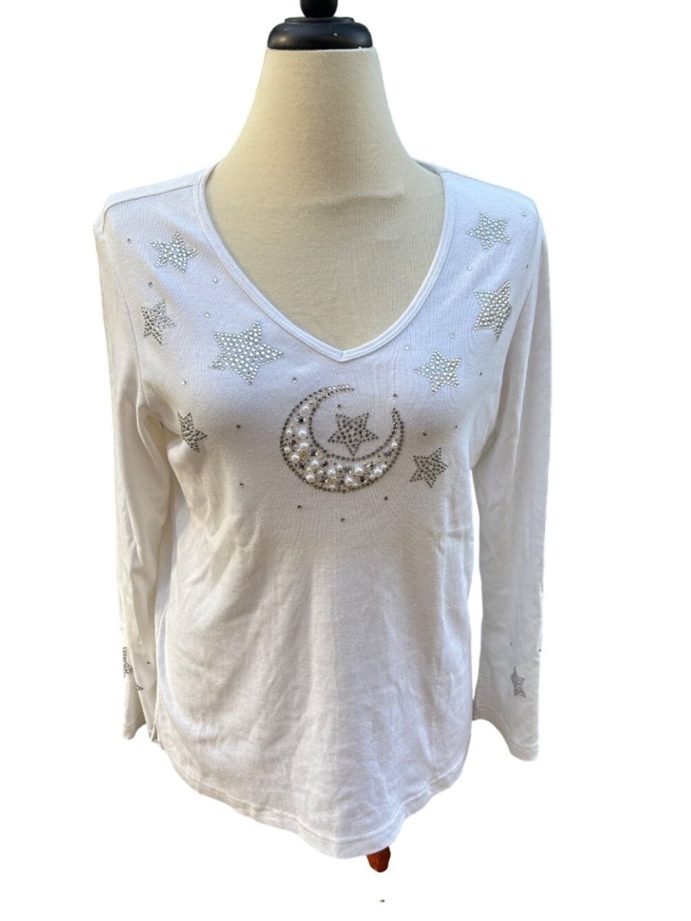 Quacker Factory White Moon & Stars Rhinestone Long Sleeve V-Neck Top Medium